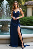 Vestido largo de invitada de boda con tirantes de espagueti con espalda abierta azul marino con abertura