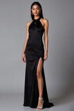 Vestido formal largo halter con vaina negra simple con abertura