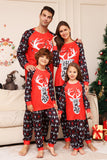 Rojo y negro conjunto de pijama familiar a juego navideño con estampado de ciervo.