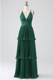 Vestido de dama de honor de gasa escalonada verde oscuro de una línea con plisado