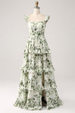Vestido de fiesta escalonado con volantes florales verdes con abertura