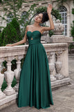 Verde Oscuro Una Línea Plisado con Ojo de Cerradura Vestido Largo de Dama de Honor