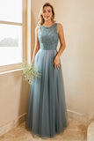 Vestido de dama de honor de tul azul gris con encaje