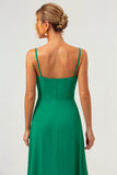 Elegante vestido de dama de honor largo de gasa con tirantes de espagueti verde de una línea