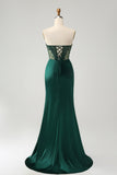 Vestido largo de fiesta con corsé de cuentas sin tirantes de sirena verde oscuro brillante con abertura