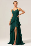 Vestido largo de dama de honor de gasa con volantes y tirantes de espagueti de línea A verde oscuro