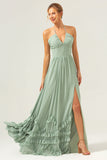 Vestido largo de dama de honor con volantes de corsé halter de salvia polvorienta con abertura