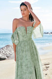 Vestido largo de dama de honor con estampado de hombros descubiertos de Dusty Sage A-line con abertura