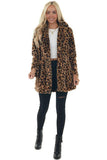 Abrigo de piel de mujer amarillo con estampado de leopardo