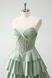 Vestido largo de baile con corsé de cuentas y cuentas de princesa en color burdeos con abertura