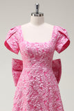 Vestido de fiesta floral floral con lazo y cuello cuadrado fucsia
