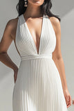 Vestido formal largo plisado de gasa con cuello halter marfil