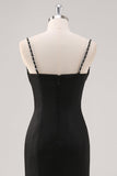 Vestido formal simple de tirantes negros con tirantes finos