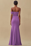 Vestido formal largo de sirena púrpura con hombros descubiertos y abertura