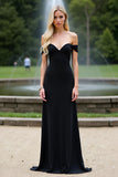 Vestido de dama de honor de gasa largo con hombros descubiertos negros