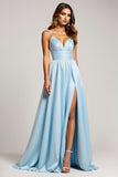 Vestido de fiesta largo de satén con tirantes de espagueti azul cielo de una línea con abertura