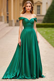 Vestido de fiesta largo de satén fruncido verde oscuro con hombros descubiertos