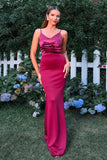 Vestido formal largo fruncido con tirantes de espagueti sirena burdeos