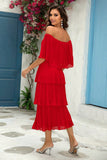 Vestido de dama de honor plisado de una línea con hombros cruzados rojos