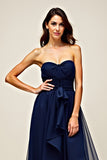 Tul azul marino Sweetheart A-Line Vestido largo de invitada de boda con volantes