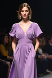 Vestido de invitada de boda largo fruncido con escote en V morado