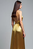 Vestido de fiesta dorado con escote en V profundo y espalda sin espalda