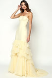 Vestido de fiesta con volantes sin tirantes amarillo