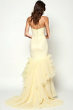 Vestido de fiesta con volantes sin tirantes amarillo
