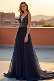 Tul azul marino con escote en V profundo Vestido formal de línea A con abalorios