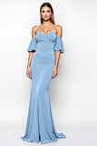 Sirena azul empolvado con hombros fruncidos Vestido formal largo fruncido