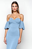 Sirena azul empolvado con hombros fruncidos Vestido formal largo fruncido