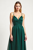 Vestido largo de dama de honor con tirantes de espagueti de raso pino
