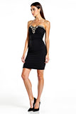Vestido corto negro ajustado sin tirantes