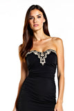 Vestido corto negro ajustado sin tirantes
