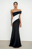 Vestido formal largo fruncido de sirena de satén mate sin tirantes negro