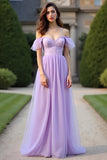 Organza de encaje lila Un vestido formal con hombros descubiertos
