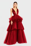 Tirantes de espagueti rojos Un vestido formal largo plisado de línea