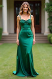 Vaina Tirantes de espagueti verde satinado Vestido formal largo fruncido