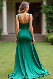 Vaina Tirantes de espagueti verde satinado Vestido formal largo fruncido