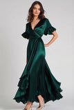 Vestido formal largo con volantes en verde oscuro con escote en V