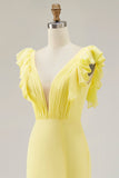 Vestido formal largo amarillo sirena con escote en V y abertura con volantes