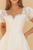 A Line Vestido corto de graduación blanco de manga corta de encaje