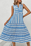 Vestido midi de verano de una línea estampado en blanco y azul
