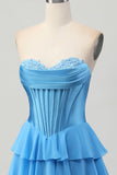 Corsé azul escalonado Una línea Vestido corto de regreso a casa sin tirantes