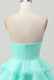Lindo vestido corto de regreso a casa verde con corte sin tirantes de una línea
