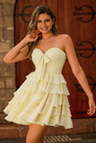 Lindo Vestido de fiesta corto en línea A sin tirantes de color amarillo claro con lazo