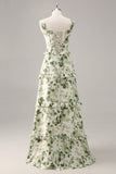 Corsé de flores verdes Un vestido de dama de honor de línea con volantes