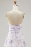Flor de lavanda escalonada Una línea Vestido de dama de honor plisado sin tirantes