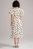 Vestido de cóctel con escote en V y manga corta Ivory Black Dot A Line