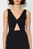 Vestido formal de gasa recortado de línea A con cuello en V negro